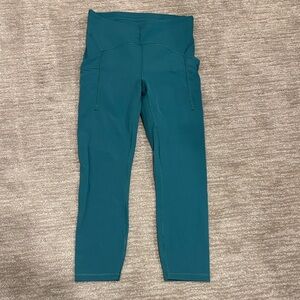 NWOT Lululemon 23 inch inseam leggings size 8 blue green color